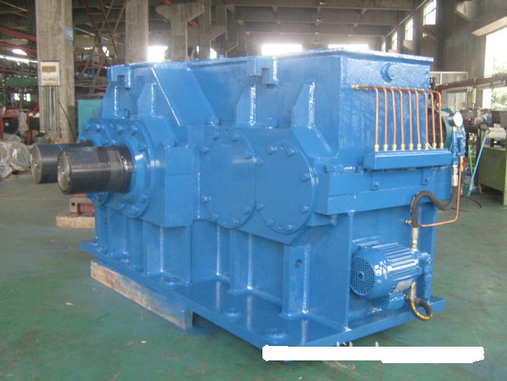 供应TR系列斜齿轮减速机 减速机 行星减速机 齿轮减速机 减速器 