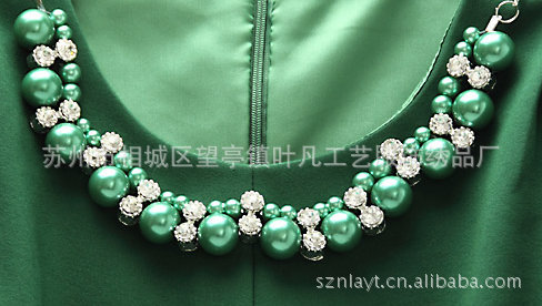 厂家 服装辅料连衣裙前领手工订珠 一种材质规格