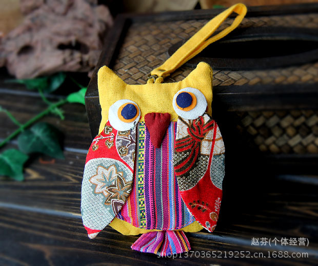 孔雀包和双翅猫头鹰