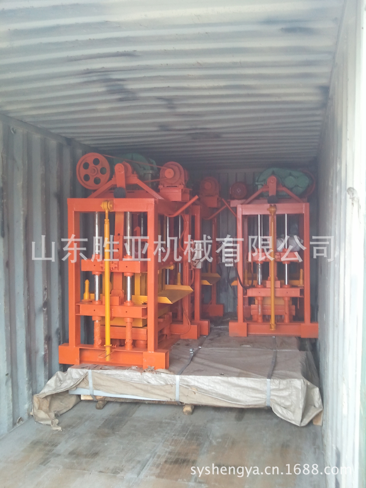 加工定做销售QTJ4-40小型非洲砖机 小型空心砖机