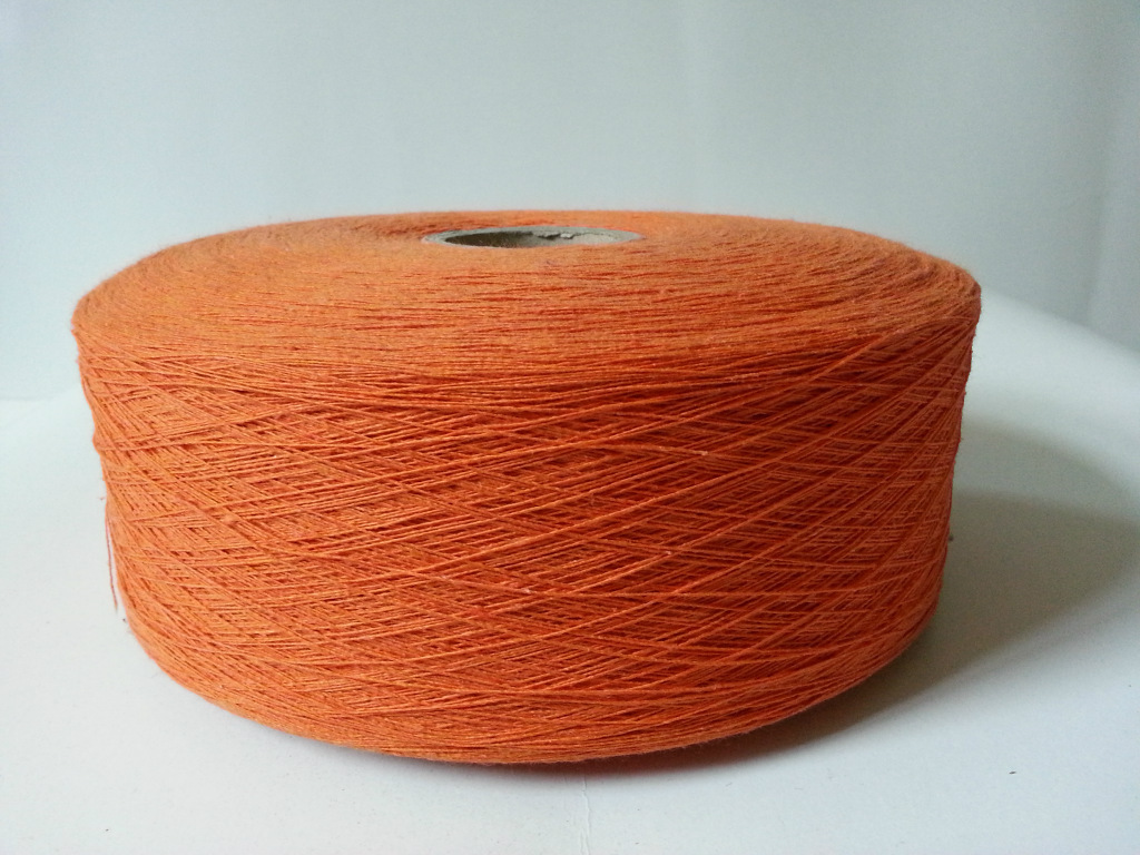再生棉纱 10支橘色气流纺纱线现货供应