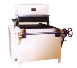 麦丽素浇模机,麦丽素浇注机,麦丽素制心机,麦丽素制芯成型机