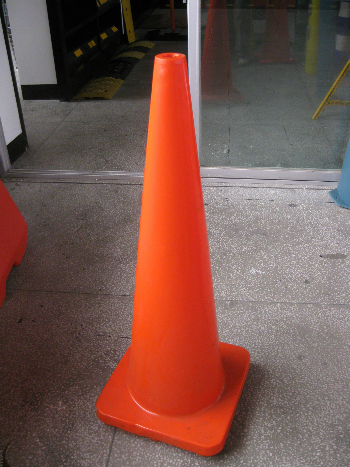 90cm高 pvc路障 柔性路锥 软性材质 小区道路 型路标