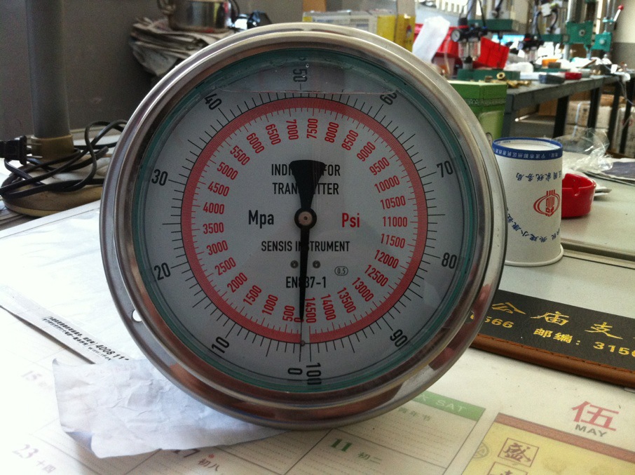 厂家供应y150不锈钢充油耐震压力表