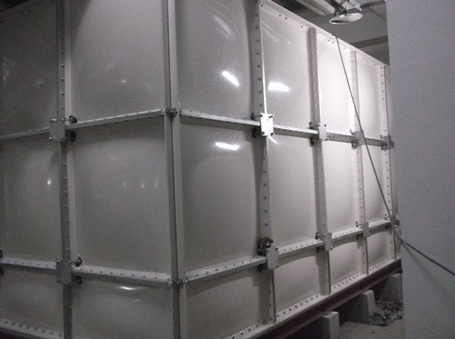 厂价供应沈阳辽阳玻璃钢水箱/组合式模压水箱