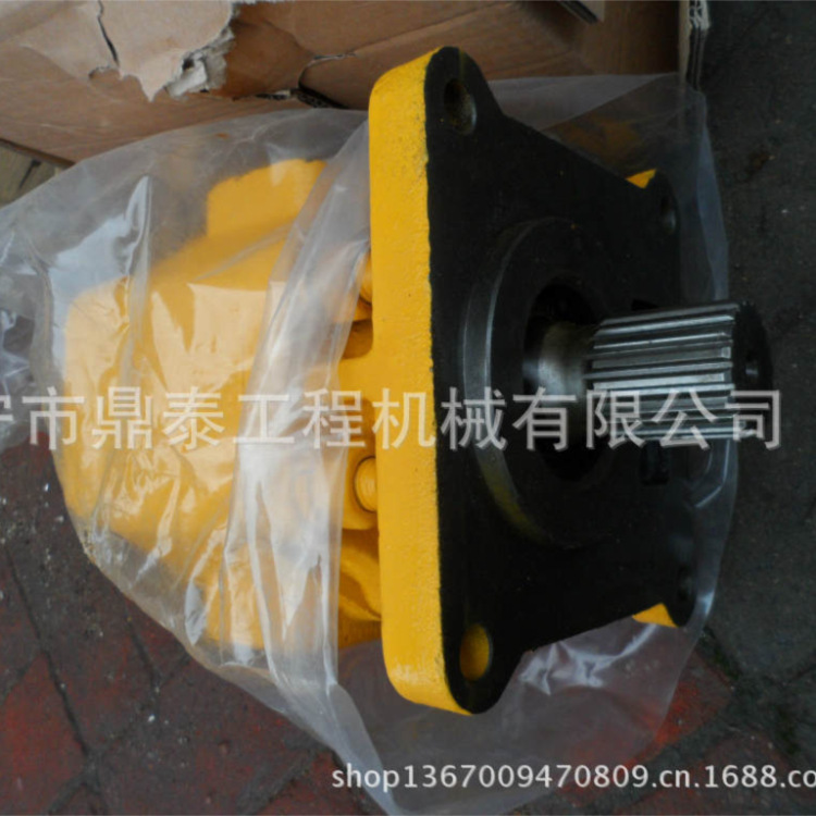 特价销售SD16推土机改车件 山推SD16推土机 变速泵 16Y-75-24000