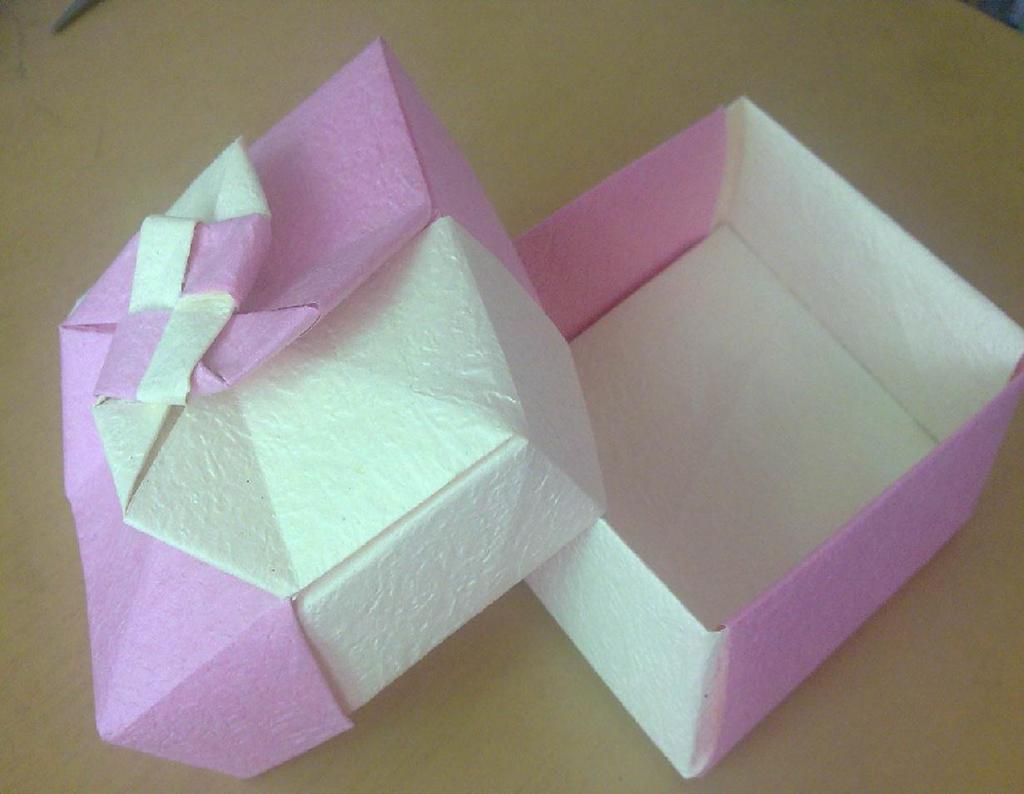 印刷加工企业根据客户设计大量订做diy异形折叠纸盒