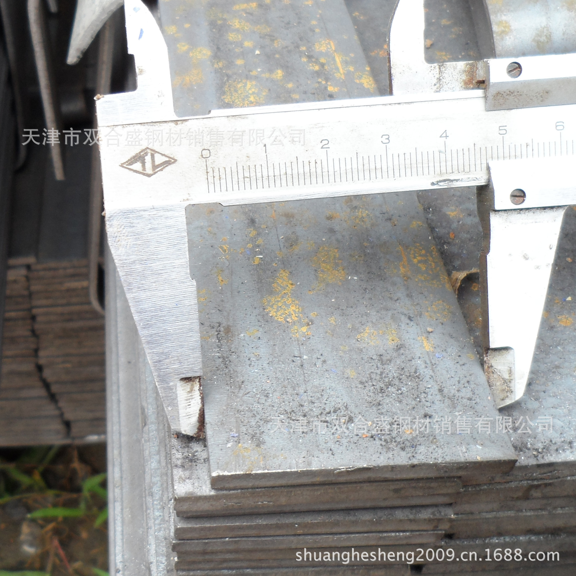 日标槽钢IPE欧标工热轧 纵剪扁钢 低价供应