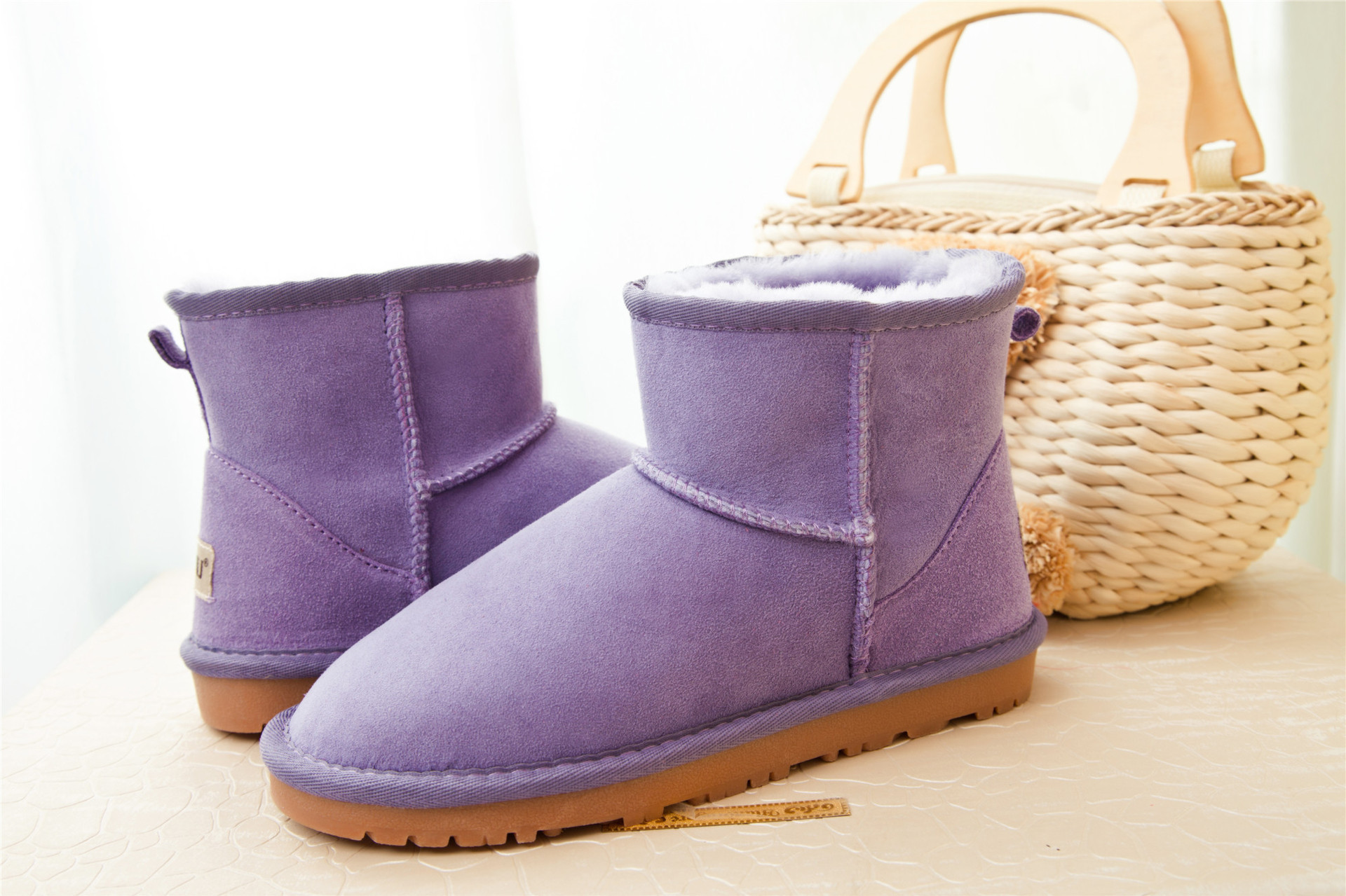 1050039078_1793995830