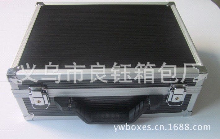 箱包生产厂家加工定做纹身套装工具箱 铝合金手提箱 可贴牌 