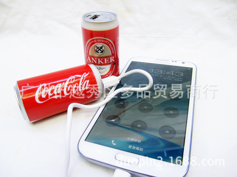 厂家直销 2800MAH迷你可乐罐移动电源 通用型移动电源 大量出货中，随机发货12