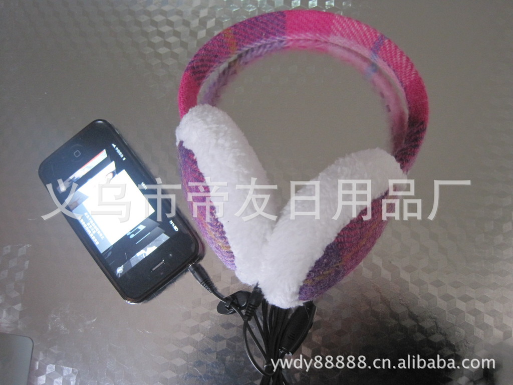 专业生产供应新款时尚保暖耳机耳套（自产自销，价格合理）120G