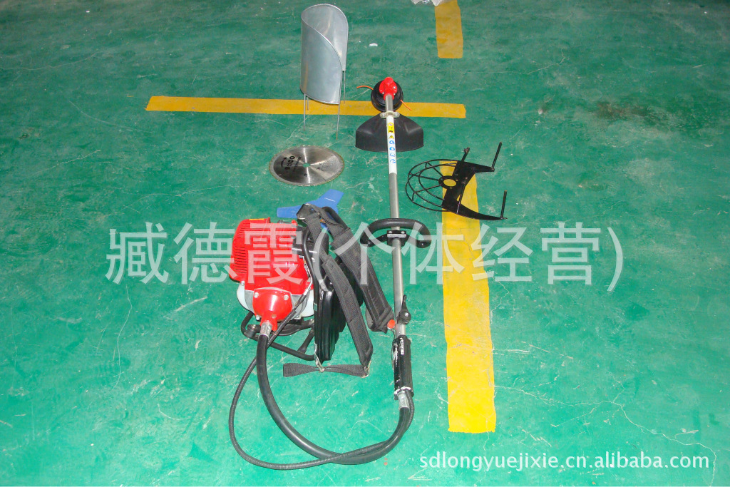 139侧挂式四冲程割灌机  割草机 汽油割草机厂家 临沂龙跃