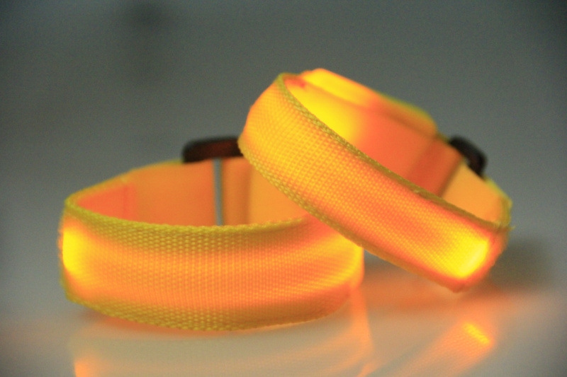 LED发光手腕带大号和小号6个色现货供应 (8)