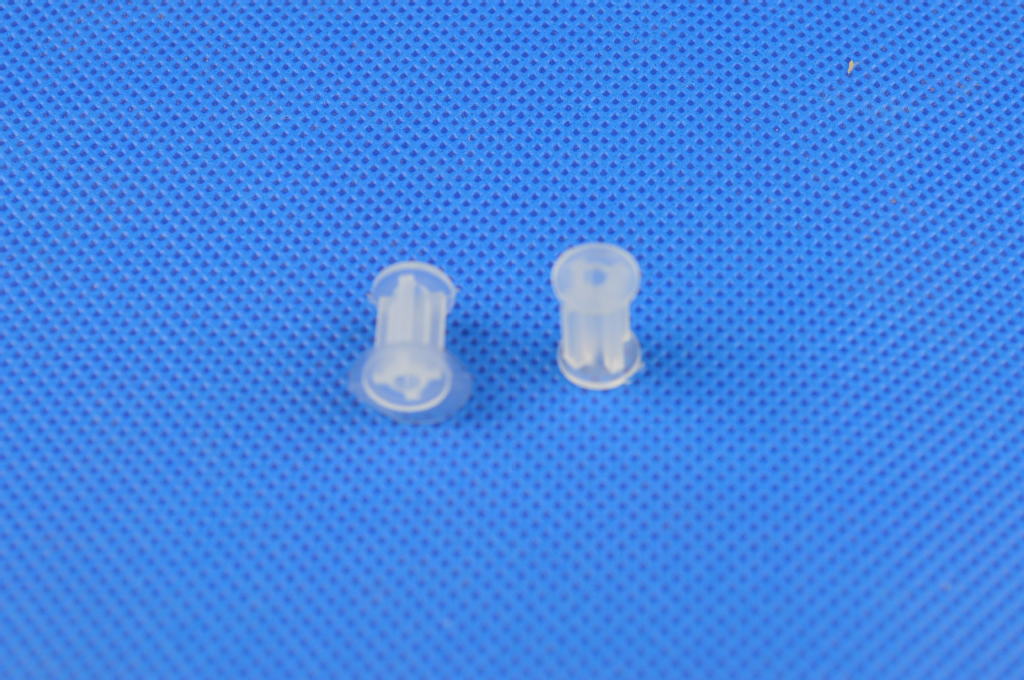 供应胶柱 PC板固定柱 塑料柱 LED通孔隔离柱 圆体隔离柱