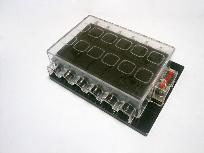 12路中号插汽车保险丝座一进多出12路保险丝盒改装汽车保险丝座