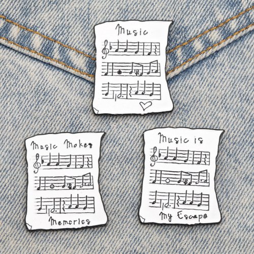 Japanese and Korean new brooches, cartoon music piano frets, sheet music, alloy dripping brooches, denim student clothing accessories