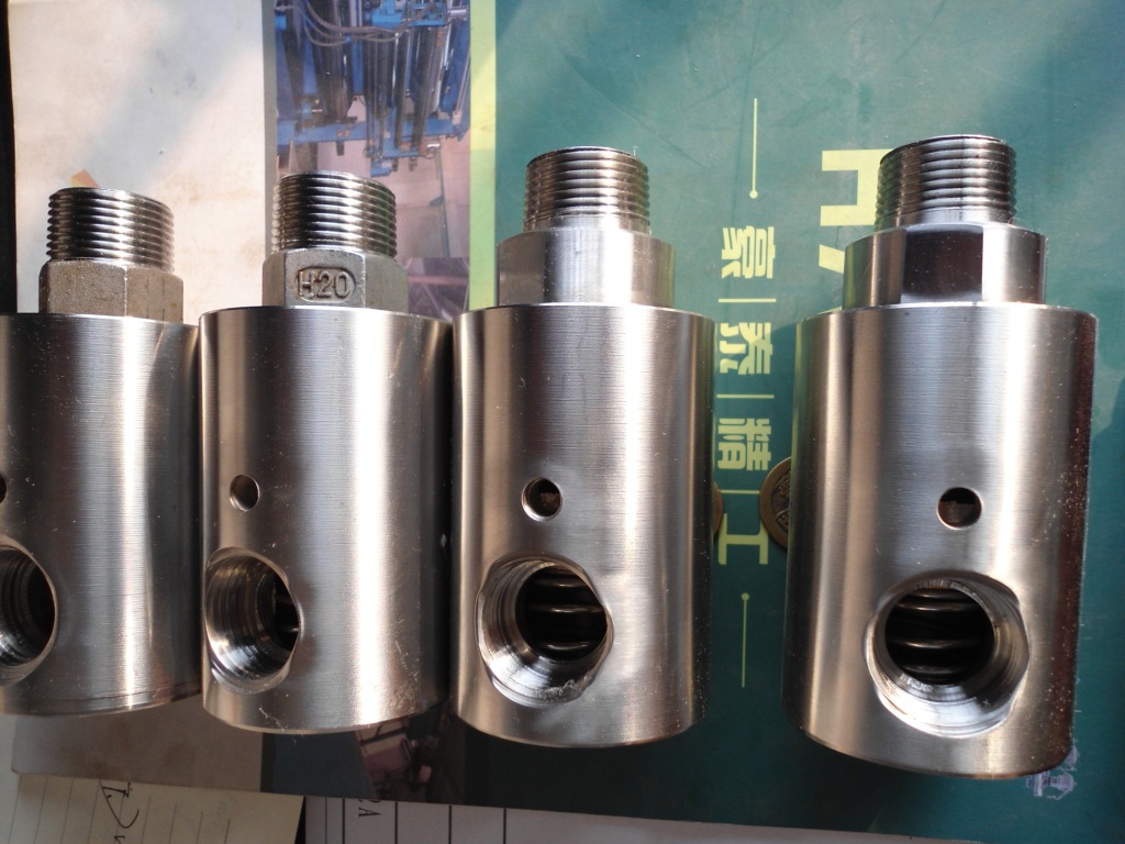 2018年生产供应耐高温耐粉尘旋转接头 