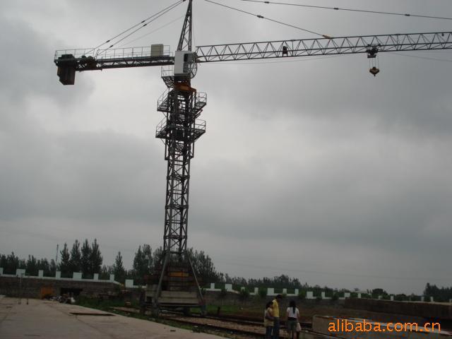 山东鸿达QTZ40塔机4吨塔吊4708塔式起重机 移动动臂塔机