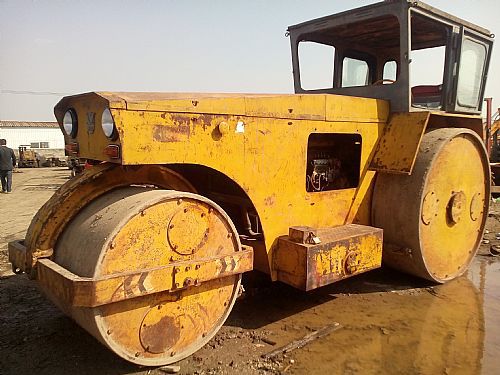 老款徐州12-15铁三轮压路机，徐州12吨三轮压路机