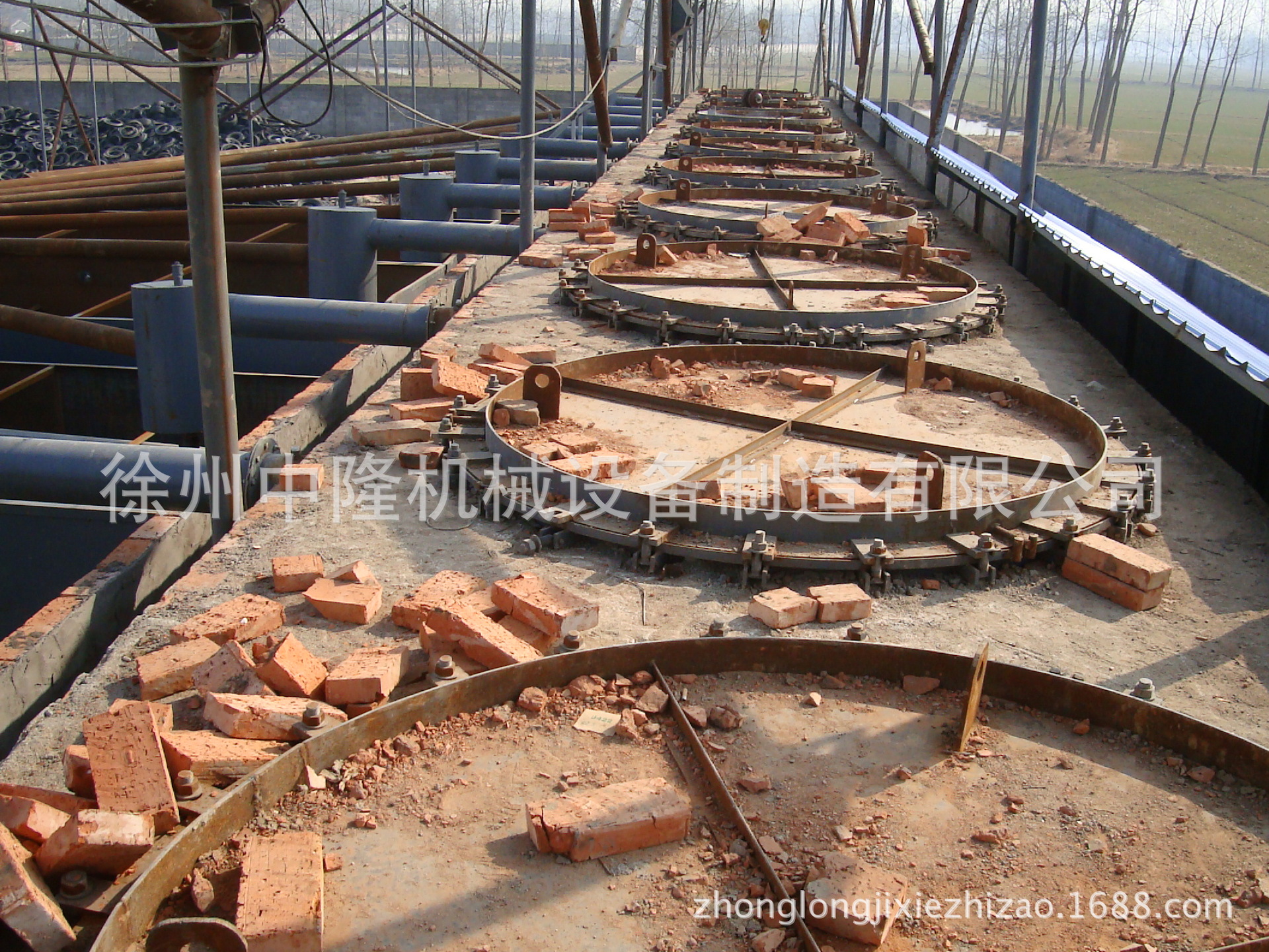 ��ʽһ����̥�����豸���߶�2.5m  ֱ��2m��