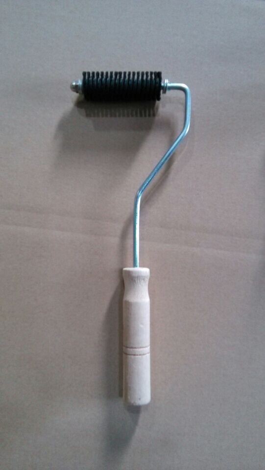 黑毛的弹丝猪鬃滚筒刷是3寸的，100把以18元，100把以上