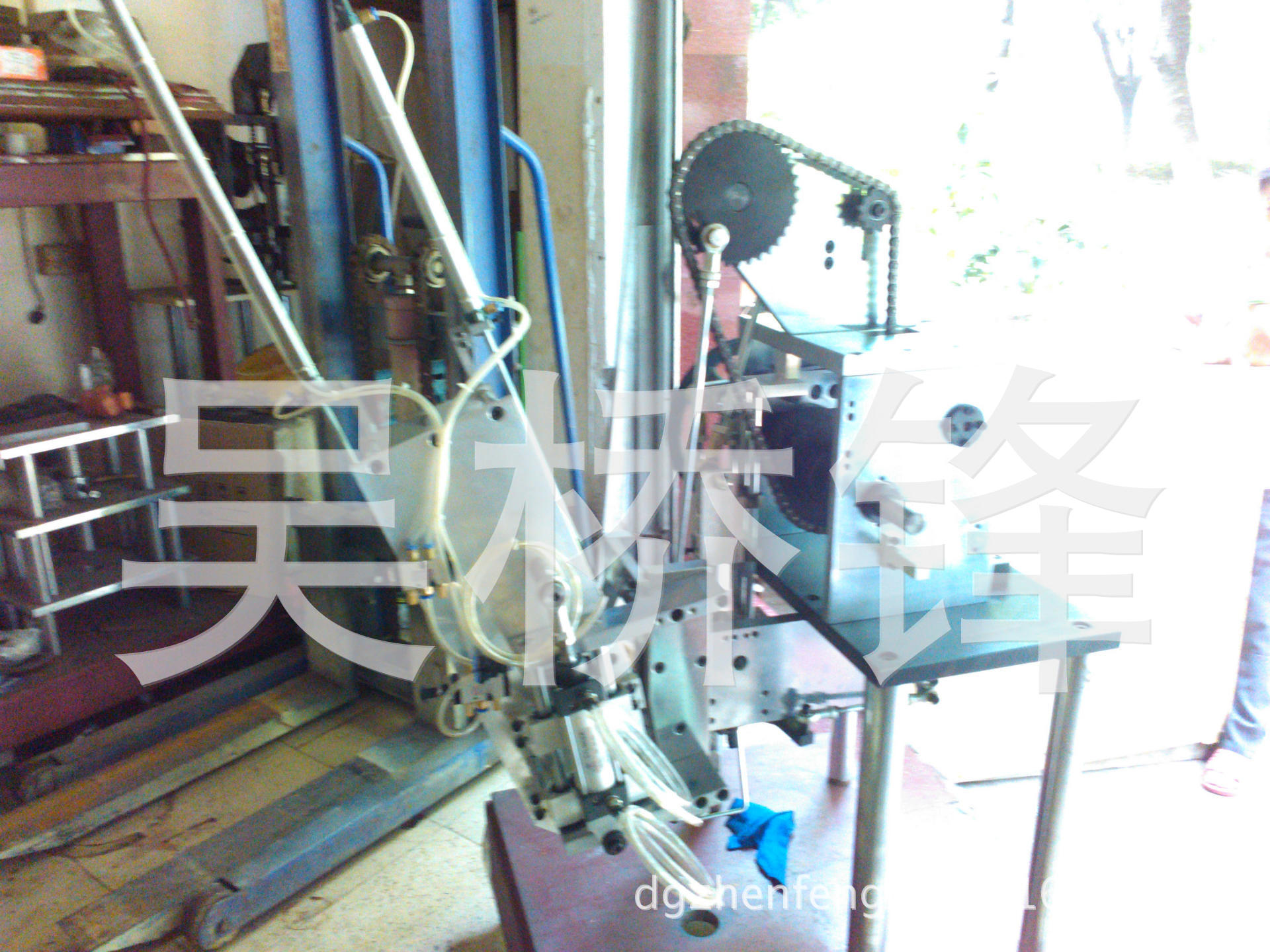 专业制作马钉高速植毛机头 扫把植毛机 工业刷 扫路刷 长条刷