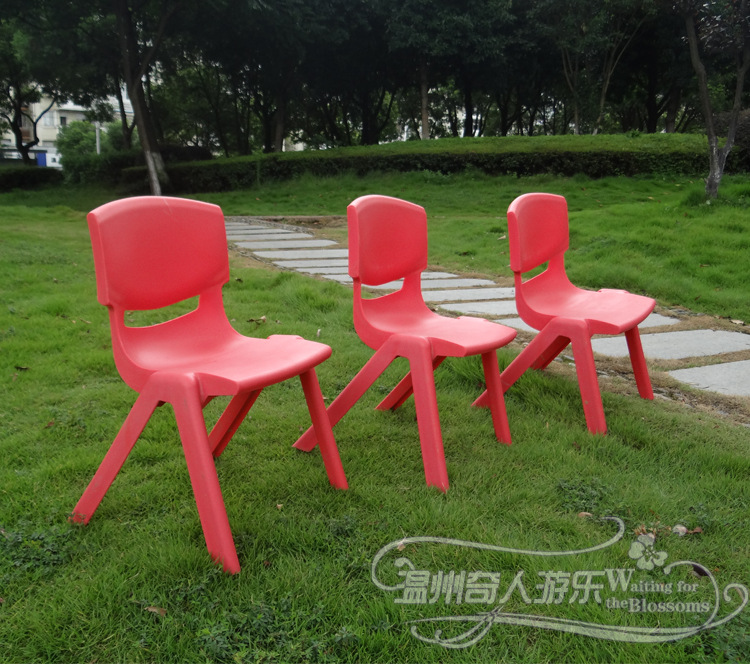 Plastic chair 1