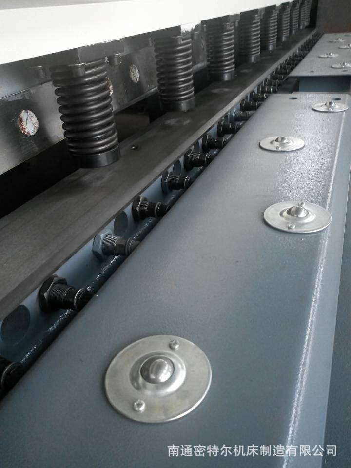 老厂家 现货供应 QC12Y-42500 剪板、折弯之乡 液压摆式机 小型剪板机