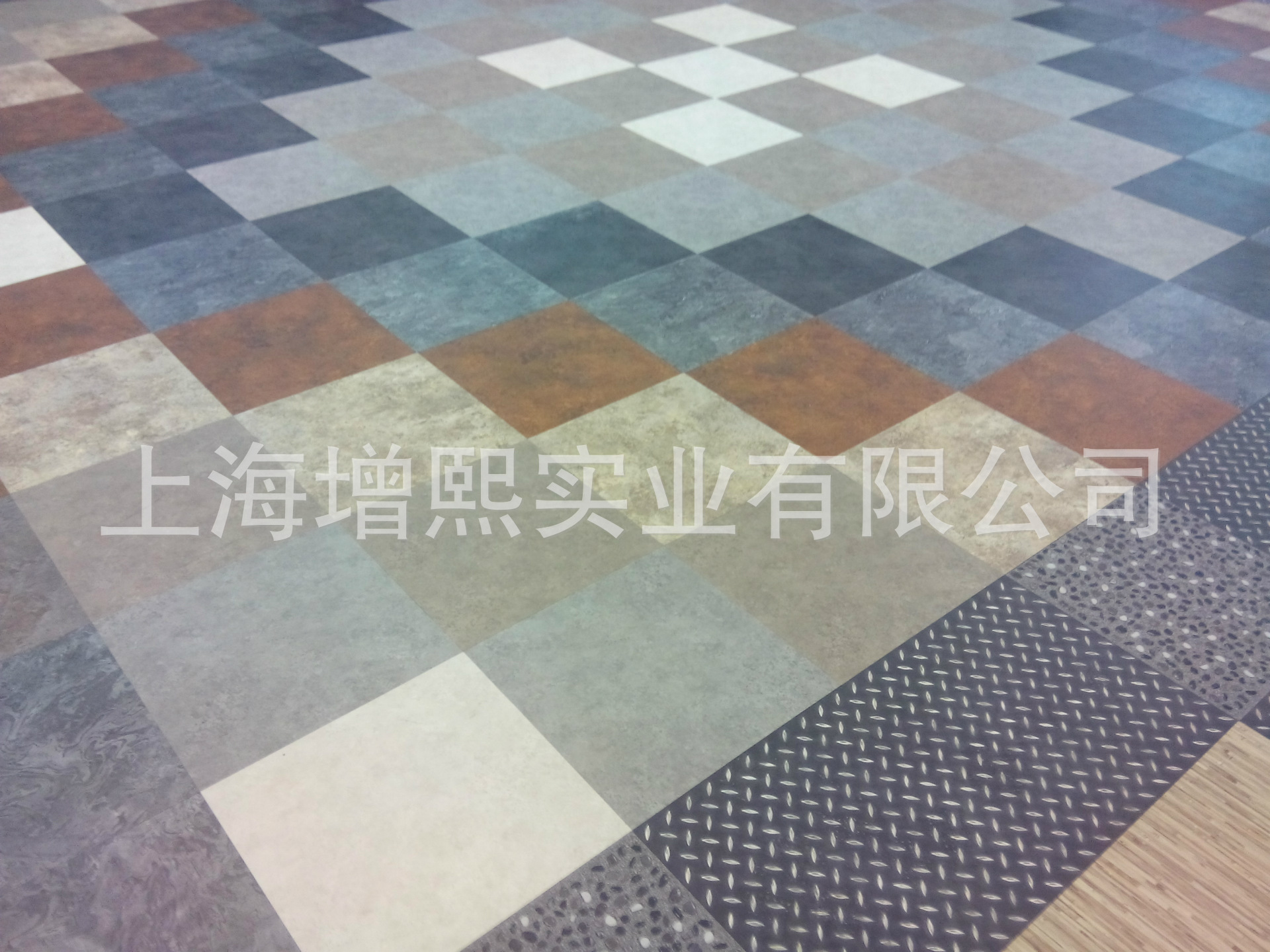 PVC地板上海华塑石塑片材地板 防滑耐磨 办公室家庭工厂门店快装-阿里巴巴