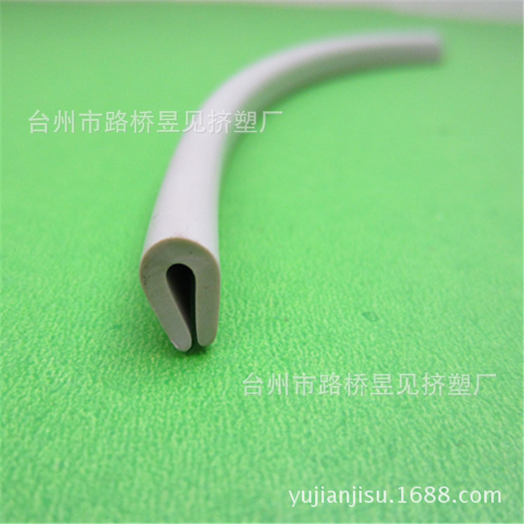 Productos de extrusión de plástico Material elástico de PVC tira suave de forma especial Tira de plástico de PVC sellado de bandas de borde de procesamiento de extrusión