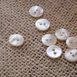 供应纽扣白碟贝纽扣塔罗贝壳纽扣 马氏贝壳纽扣 河贝纽扣 扣子