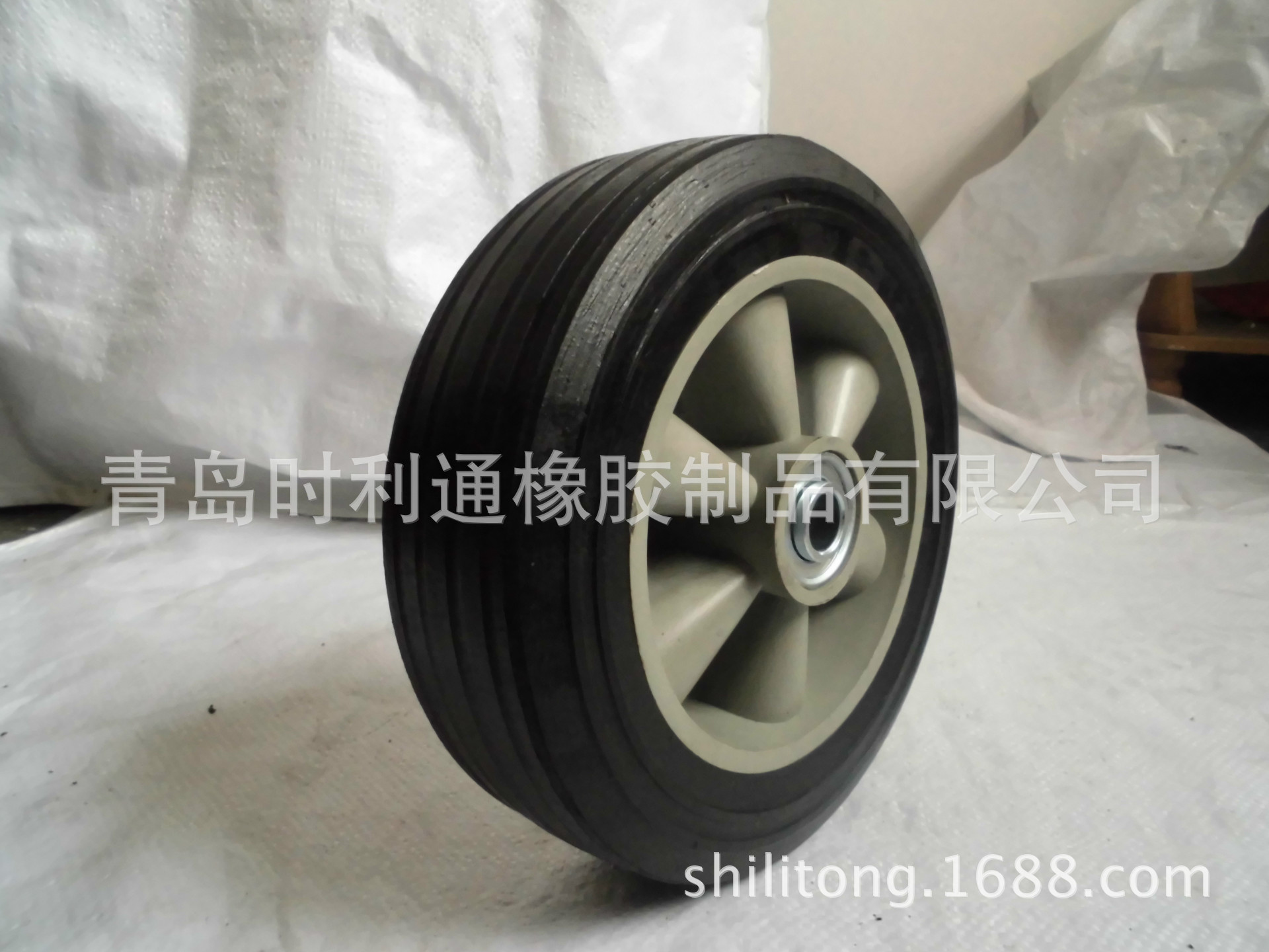 小型搅拌混凝土机用轮8x2.2