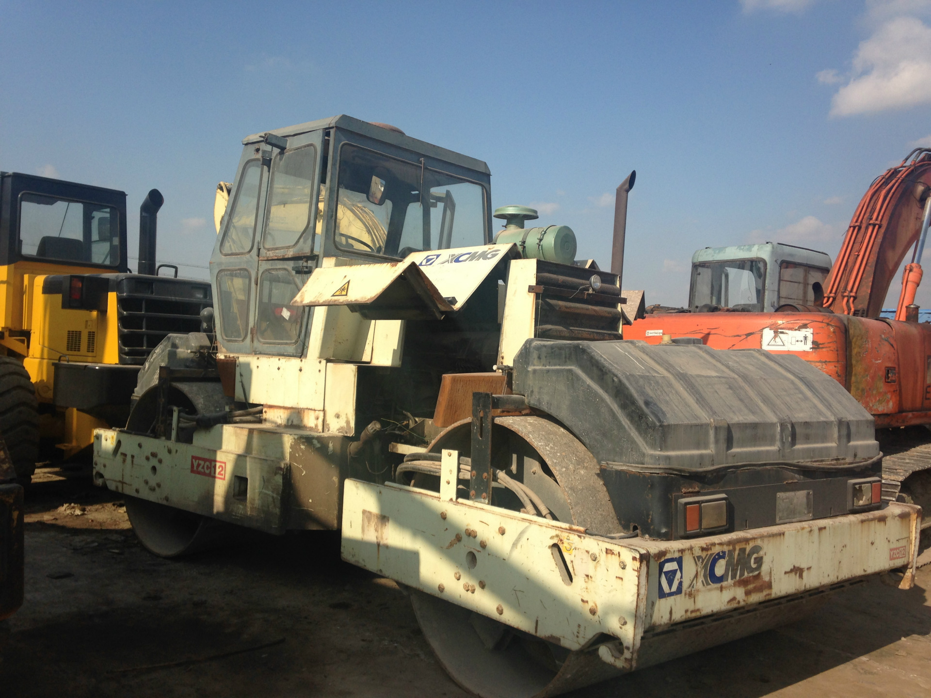 出售徐工XCMG 12吨双钢轮压路机出售