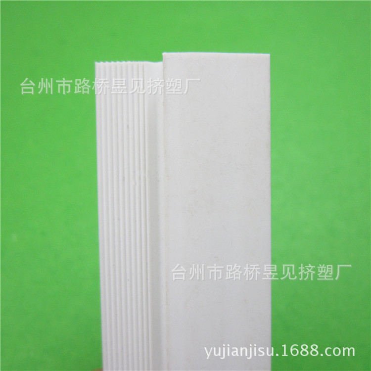 Procesamiento de extrusión PVC tira de plástico sellado borde bandas ingeniería accesorios de plástico PVC perfil L ángulo recto