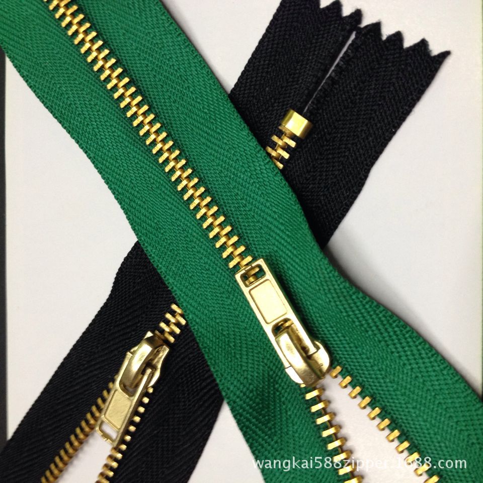 DACB6F83E5C525C35BFA32F9FF36BB