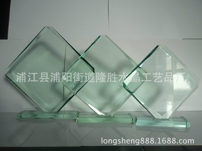 水晶玻璃奖杯奖牌生产商 绿玻璃奖杯定制经销商 喷砂刻字logo批发