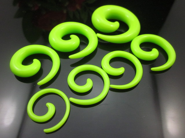 Pointed titanium steel lip stud product view