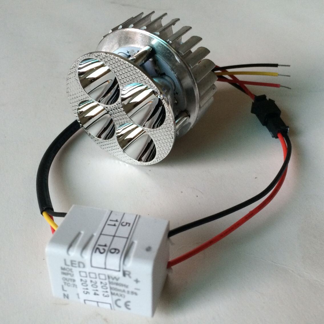 四隻眼內置強弱光3