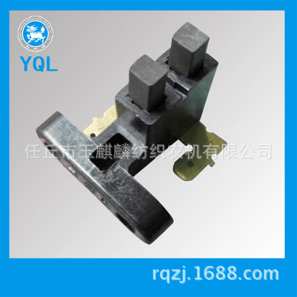 供应186F微耕机配件碳刷总成