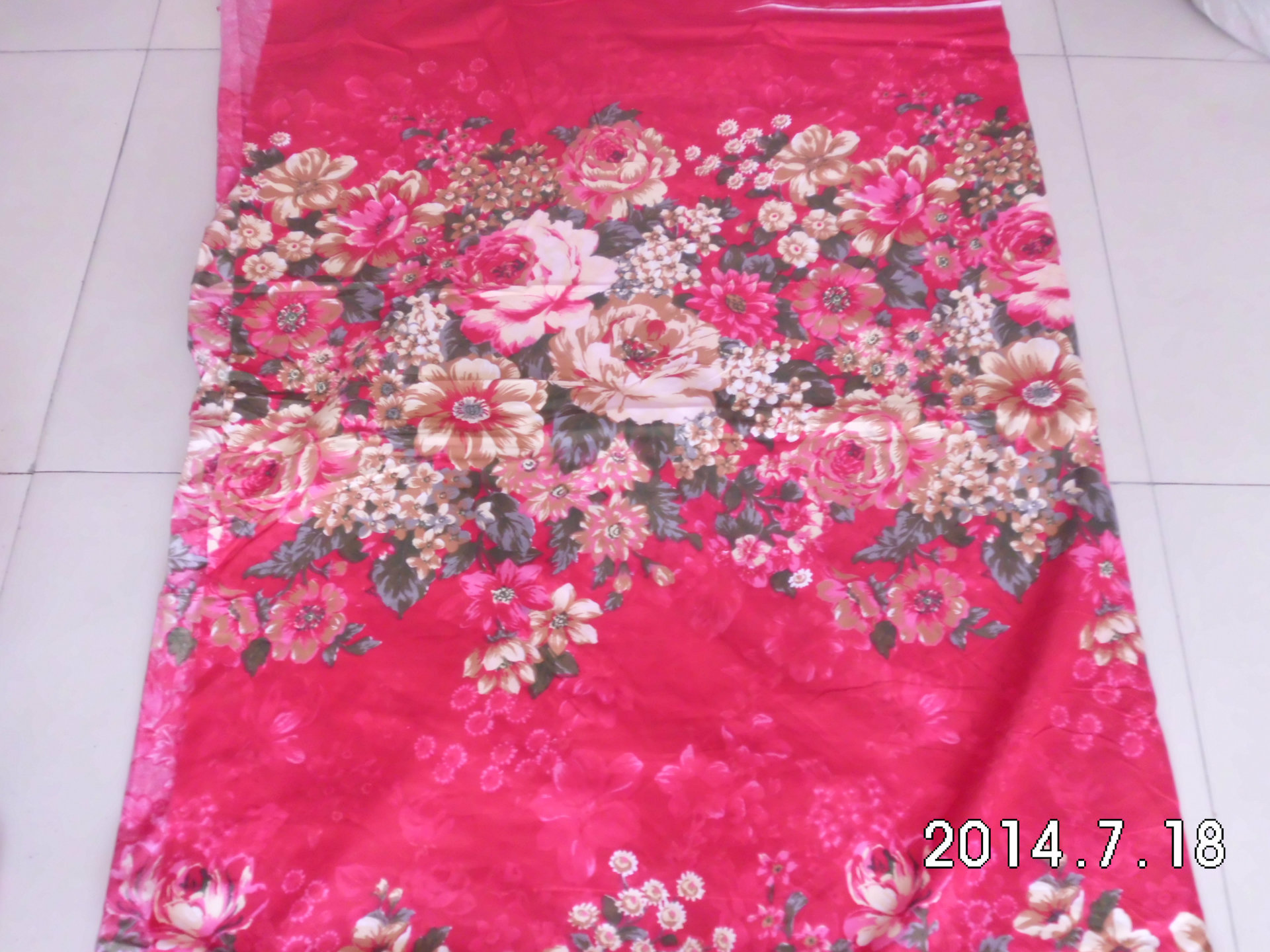 库存全涤磨毛印花二等布清仓啦，2.5元/米，幅宽2.35米，70克