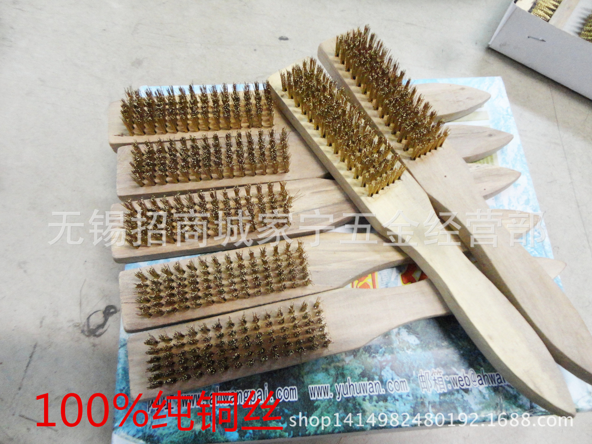 厂家大量直销批发铜丝刷 6行机制铜丝刷 铜丝 除锈铜丝刷