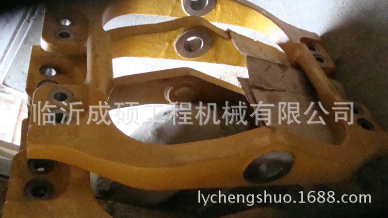 供应临工LG956装载机配件配套副车架