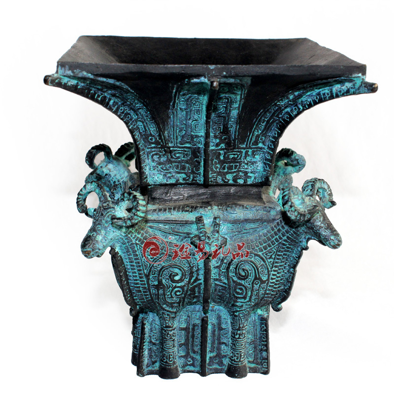 Manufactor Direct selling To fake something antique Bronze Decoration Business gifts Shang and Zhou Bronze Treasure Four sheep square statue