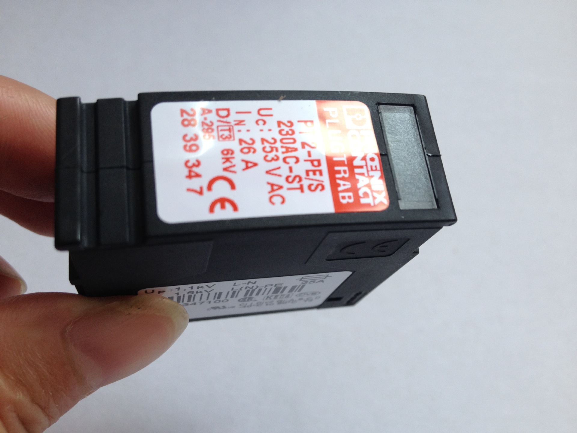 供应菲尼克斯PT2-PE/S-230AC-ST单相电源防雷器3类电涌保护 现货