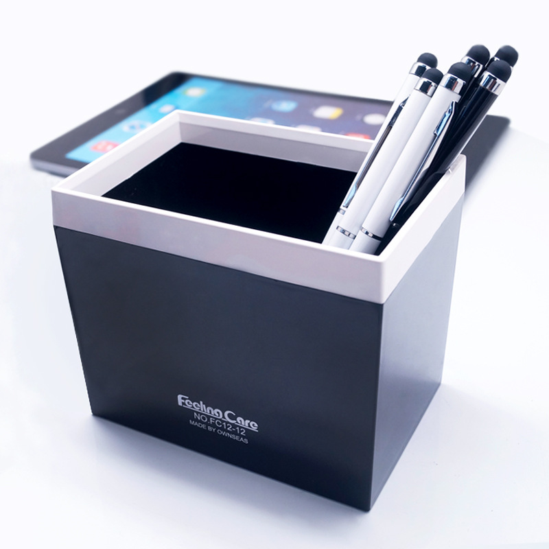 Plastic originality pen container advertisement pen container customized logo square to work in an office pen container