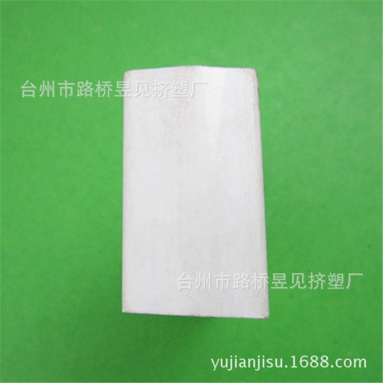Suministro de PVC de extrusión de plástico Perfil de plástico de acero Perfil de puerta y ventana de plástico Perfil de PVC de Zhejiang image 3