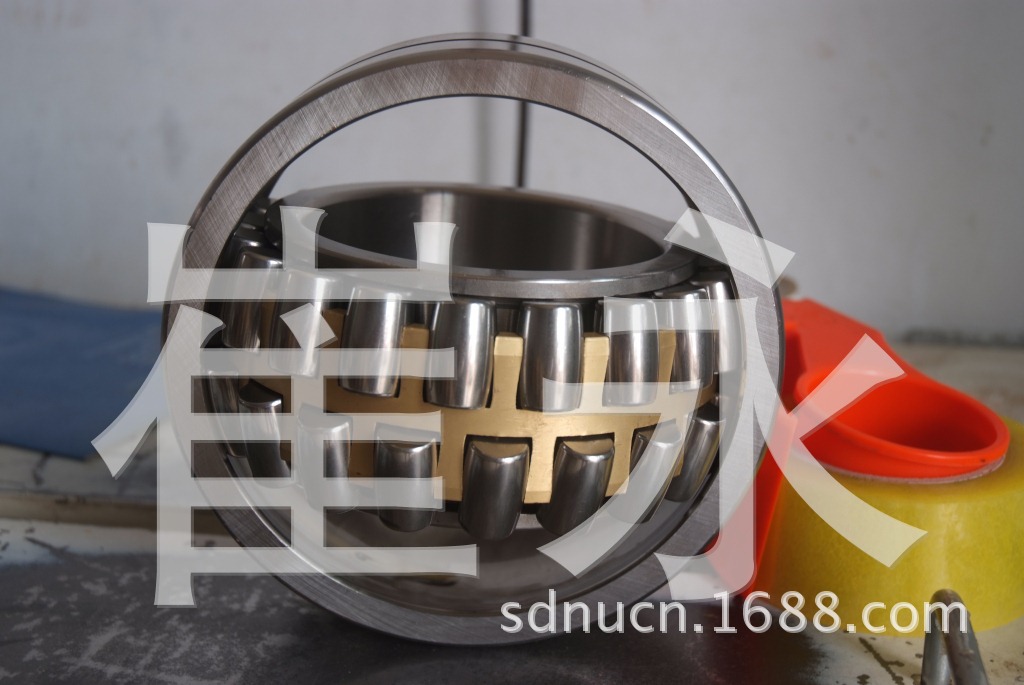 22208A/W33 22205CC 调心滚子轴承 瓦房店轴承