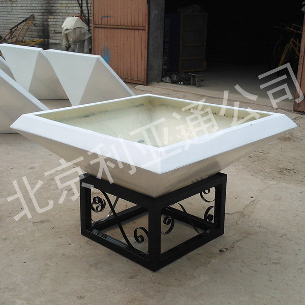 厂价供应钻石玻璃钢花盆、园林景观花箱、公园别墅组合花箱