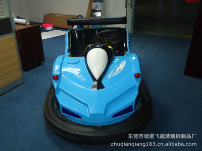 碰碰车 电瓶碰碰车  广场碰碰车游乐设备 广场电瓶车飞越牌|ru